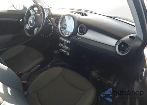 2010 Mini Cooper z USA, uszkodzony, nr VIN WMWMF3C50ATZ66659